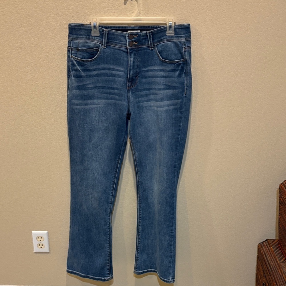 Stylish Boot Cut High-Rise Women's Jeans with Elastic Waist Band-Size12/31